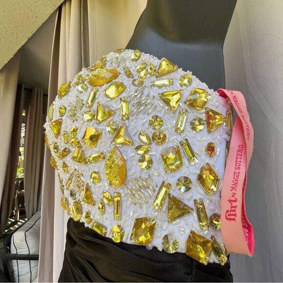 Flirt by Maggie Sottero NWT formal dress 🔥 white and gold beaded bodice 🔥 SZ 6 - Picture 5 of 12